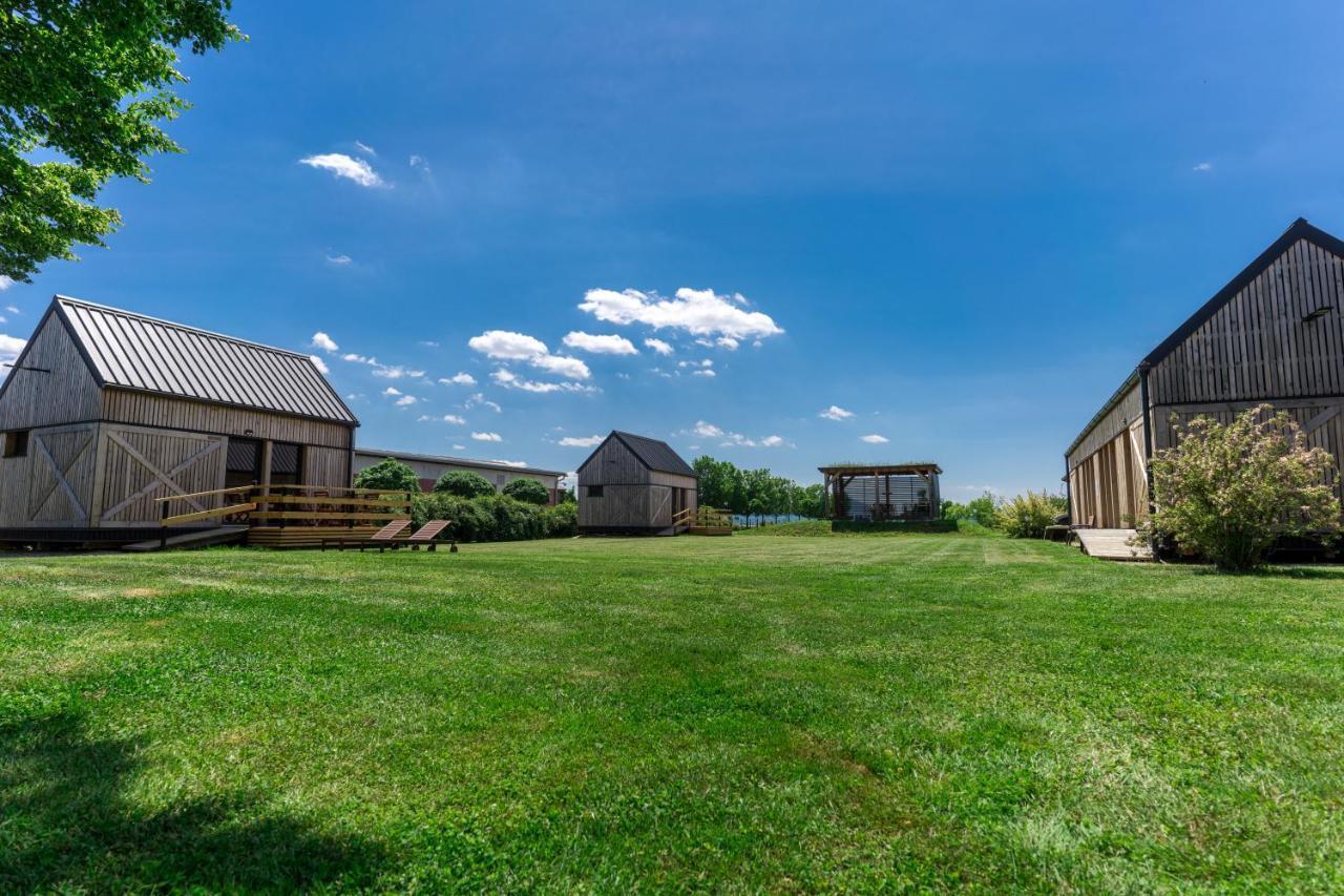 Horse Glamping Park Hotel Cirkovce Bagian luar foto