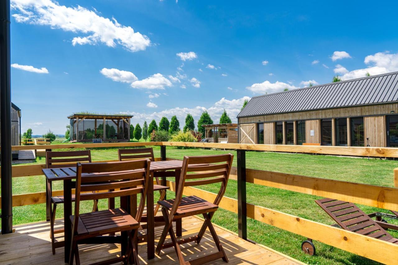Horse Glamping Park Hotel Cirkovce Bagian luar foto